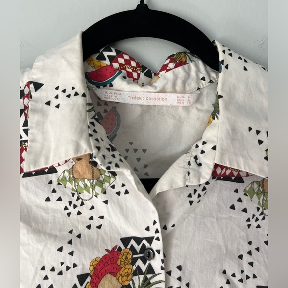 Zara Trafaluc Collection Tropical Fruit & Ladies Theme Button Top in Size Large - Picture 3 of 3